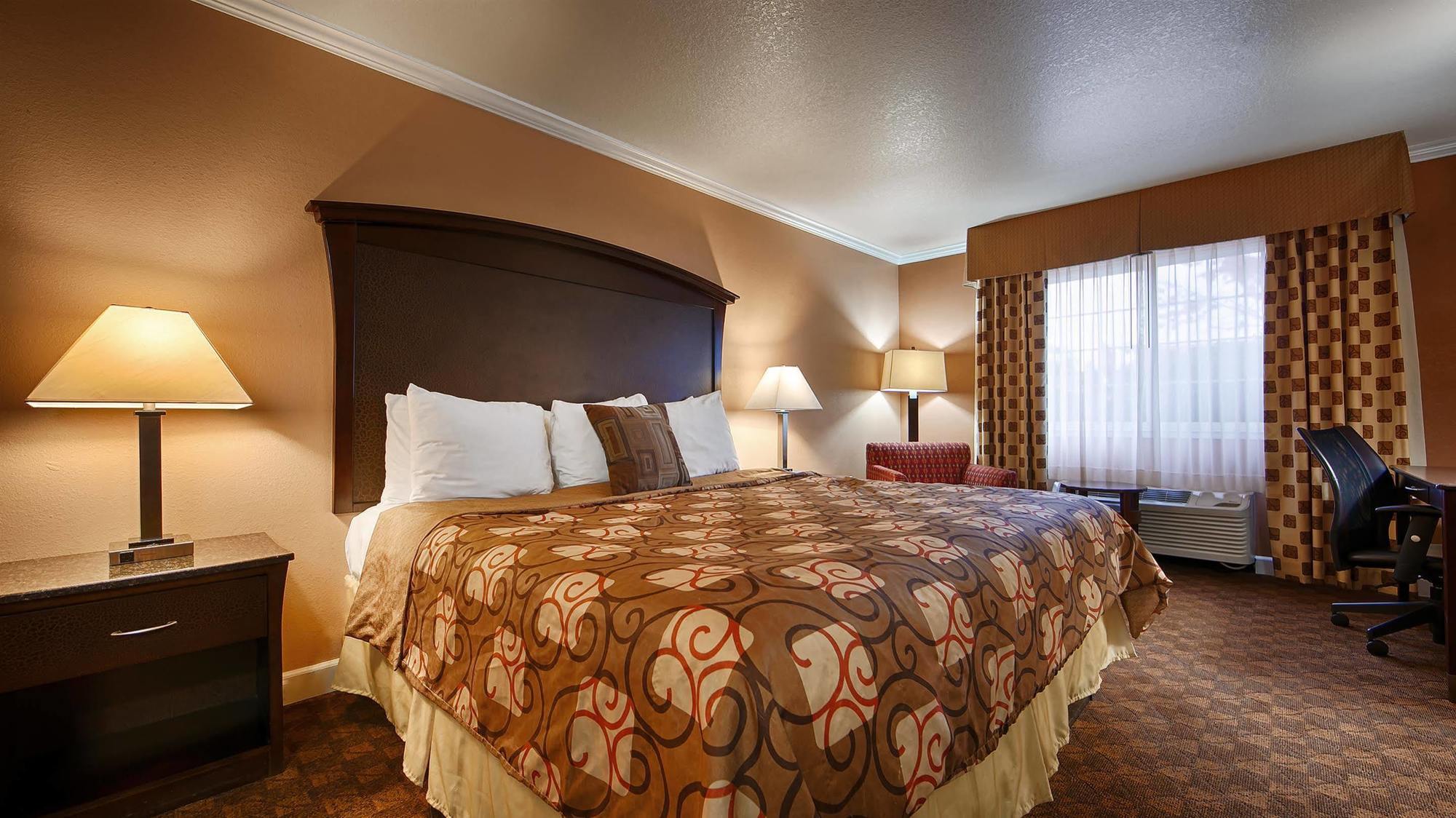 Best Western Orchard Inn Юкайа Екстер'єр фото