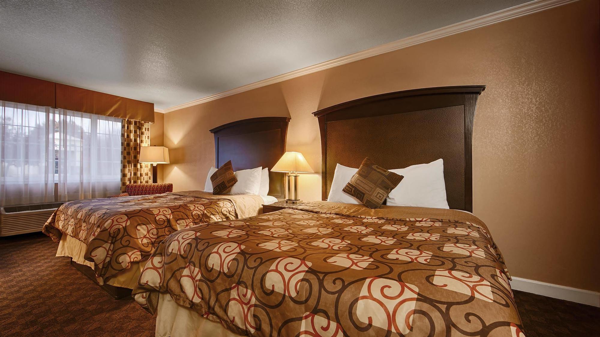 Best Western Orchard Inn Юкайа Екстер'єр фото